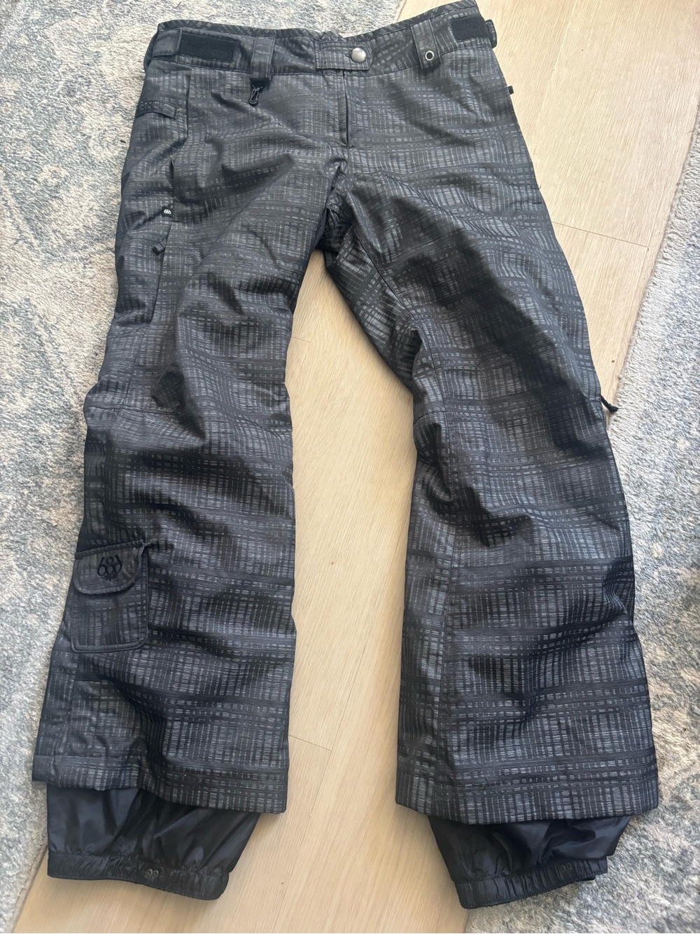 686 Plaid / Patterned Insulated Ski and Snowboard Pants